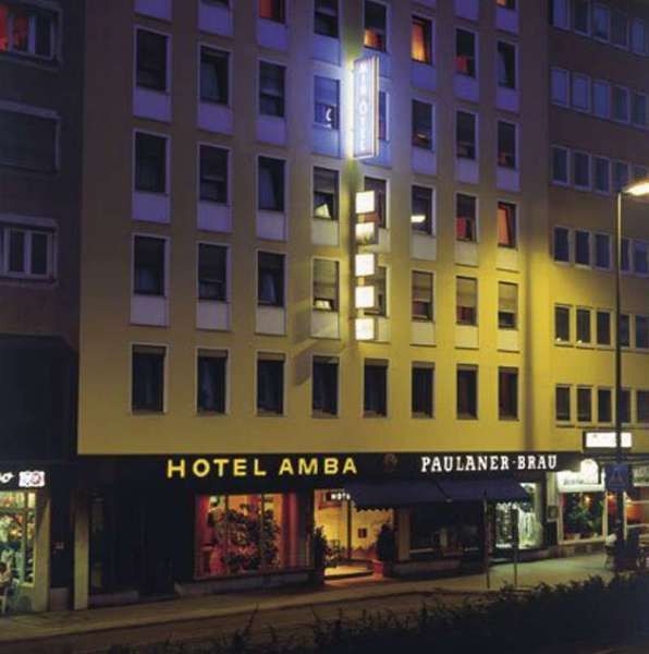 ホテル アムバ ミュンヘン エクステリア 写真